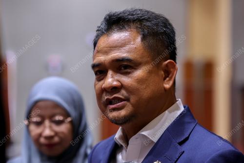DATUK ZAHARI SARIP 