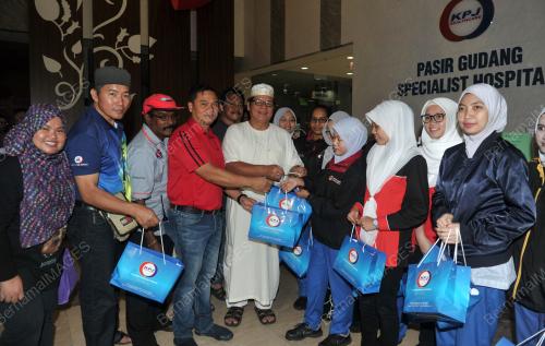 JB02_06062017_KMJ_SINGGAH_SAHUR_BN201706045880
