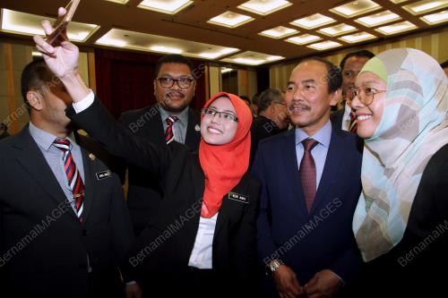 JB02_07102018_SESI_BICARA