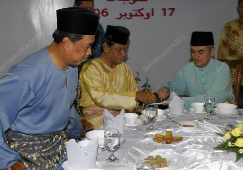 ABDULLAH AHMAD BADAWI.