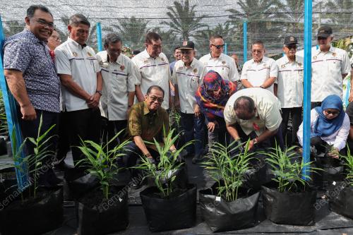 DATUK SERI MOHAMED KHALED NORDIN