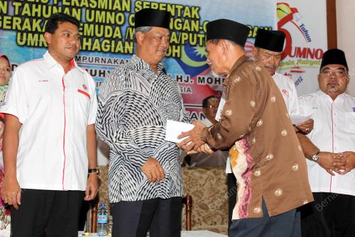 JB02_08072013_UMNO_PAGOH