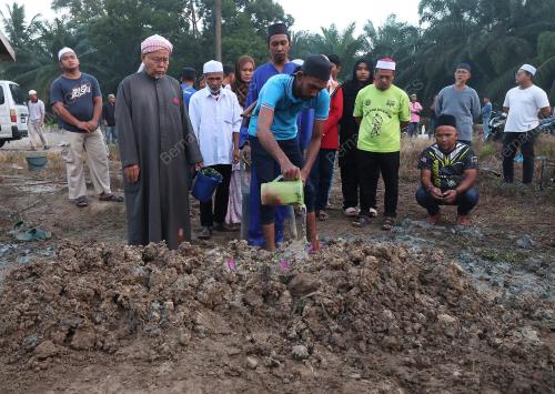 TANAH PERKUBURAN ISLAM KG PARIT KUDA