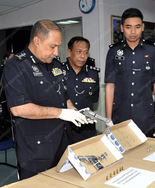 JB02_08092014_POLIS