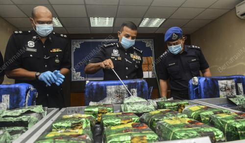 DATUK AYOB KHAN MYDIN PITCHAY