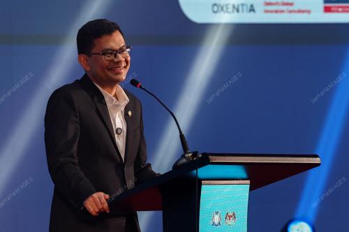 AKMAL NASRULLAH MOHD NASIR
