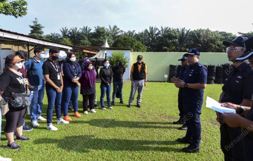 DATUK KAMARUL ZAMAN
