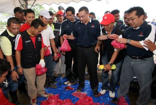 HISHAMUDDIN TUN HUSSEIN