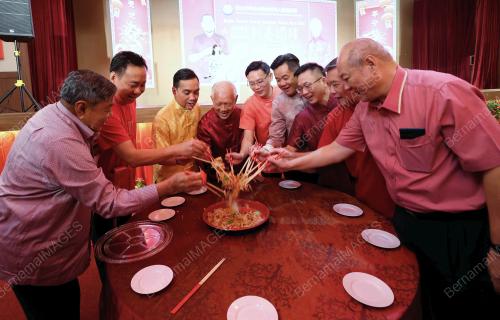 DATUK ONN HAFIZ GHAZI