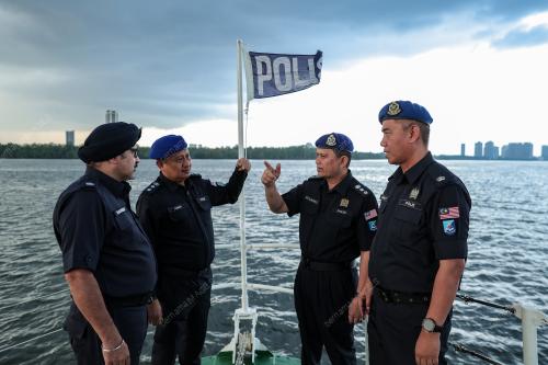 POLIS MARIN KAWAL PERAIRAN JOHOR