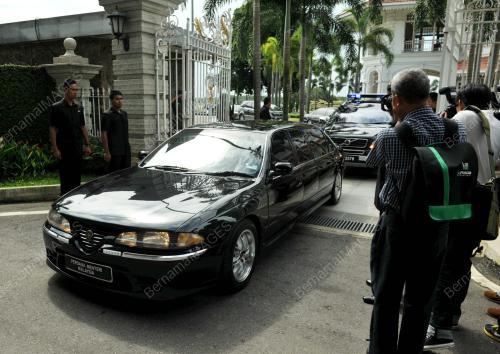 JB02_11052013_NAJIB_ISTANA