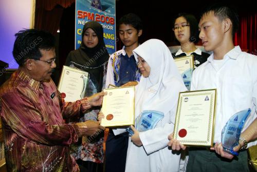SUFAAT TUMIN