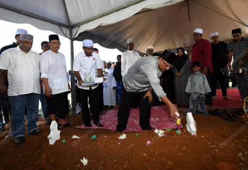 JB02_12042018_IBU_KSN_PERKUBURAN