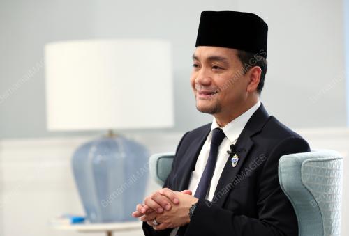 DATUK ONN HAFIZ GHAZI 