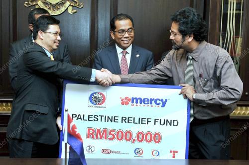 JB02_12082014_JCORP-MERCY