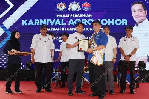 DATUK ONN HAFIZ GHAZI 