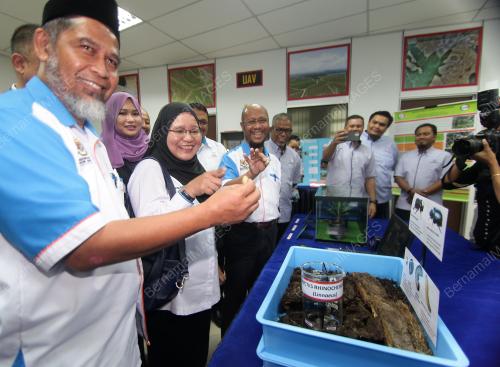 DR ABDUL MUIN ABDUL RAHMAN