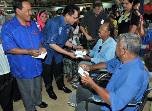JB02_13082012_BANTUAN_1IDB