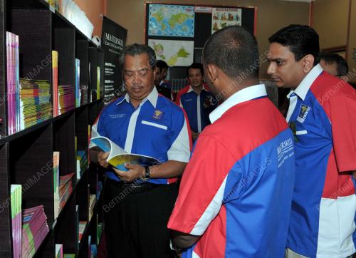 TAN SRI MUHYIDDIN YASSIN