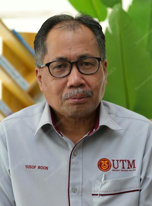 PROF MADYA DR YUSOF BOON