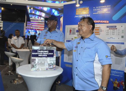 DATUK SERI ALEXANDER NANTA LINGGI