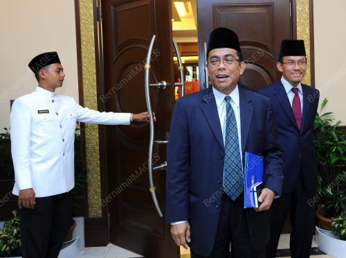 JB02_15052013_MESYUARAT_EXCO