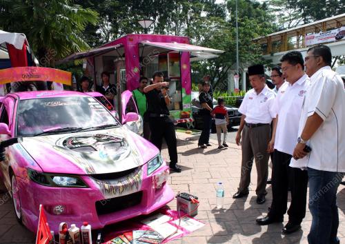 MAULIZAN BUJANG