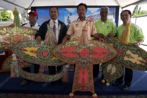 JB02_16022011_LAYANG-LAYANG_2