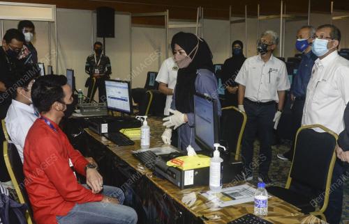 DATUK SERI DR NORAINI AHMAD