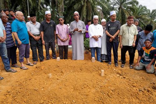 PENGEBUMIAN MANGSA KEBAKARAN
