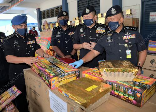 DATUK KAMARUL ZAMAN MAMAT