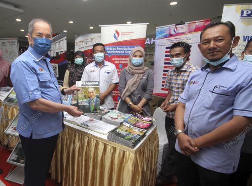 DATUK SERI DR WAN JUNAIDI TUANKU JAAFAR