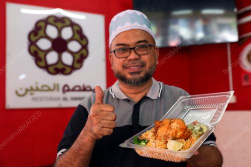 PENIAGA TAWAR MAKANAN PERCUMA