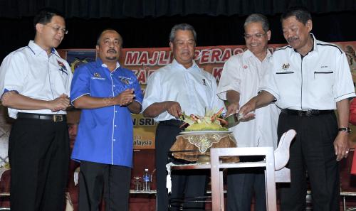JB02_19052012_KARNIVAL_KERJAYA