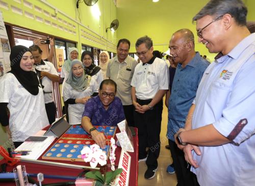 DATUK SERI MOHAMED KHALED NORDIN