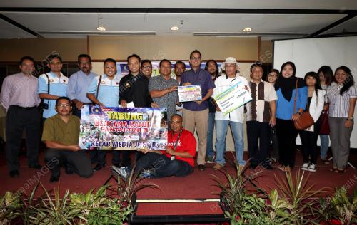 JB02_20012015_TABUNG_BENCANA