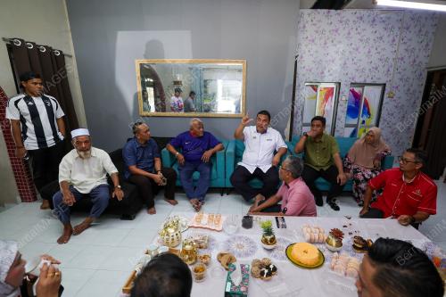 DATUK AZMAN ABIDIN