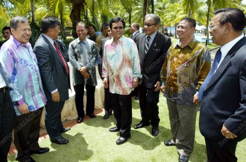 MOHD SHAFIE APDAL