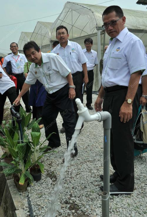 JB02_20092012_AIR_TELAGA_IPAH