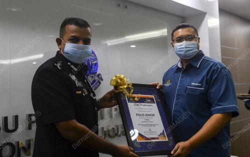 DATUK AYOB KHAN MYDIN PITCHAY