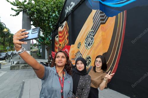 LUKISAN MURAL JALAN TAN HIOK NEE