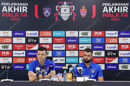 SIDANG MEDIA FINAL PIALA FA