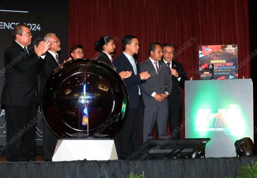 DATUK ONN HAFIZ GHAZI