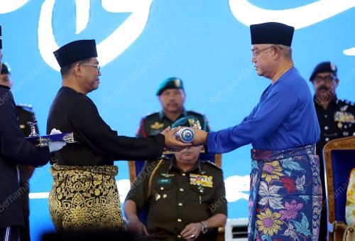 JB02_22112017_PENGISYTIHARAN_MBIP