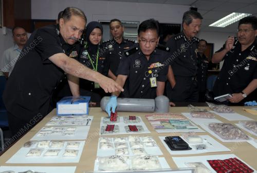 JB02_23022012_POLIS