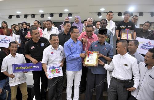 JB02_23042018_PELANCONGAN