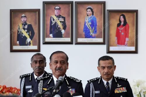 TAN SRI RAZARUDIN HUSAIN 