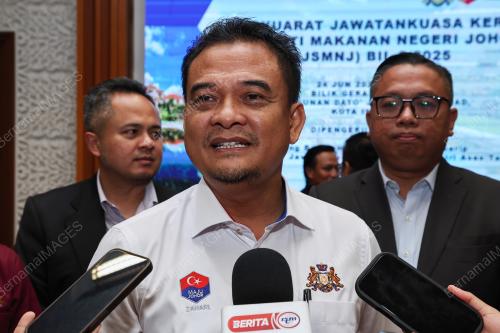 DATUK ZAHARI SARIP