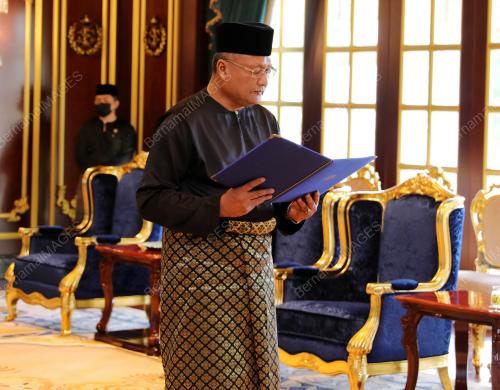 DATUK SALEHUDDIN HASSAN