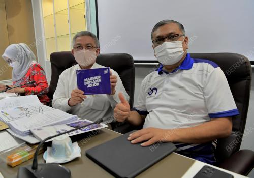 DATUK SERI DR ADHAM BABA
